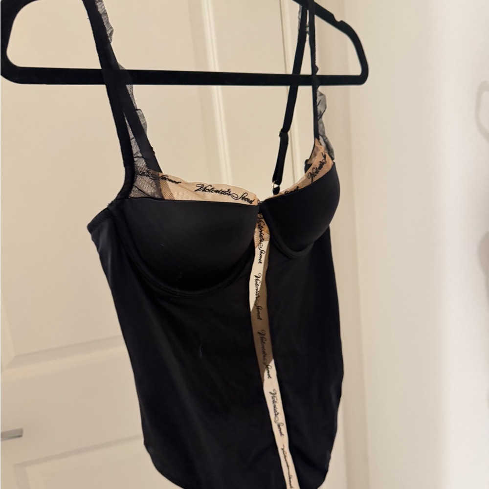 Victoria‘s Secret Black Lace Trim Camisole